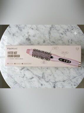 FoxyBae 1.25" Hottie Hot Round Thermal Brush - NIB